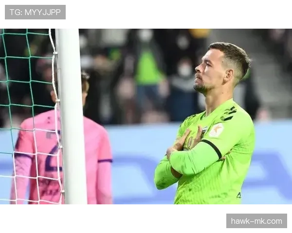 贝肯鲍尔式进攻组织力重塑现代足球战术格局